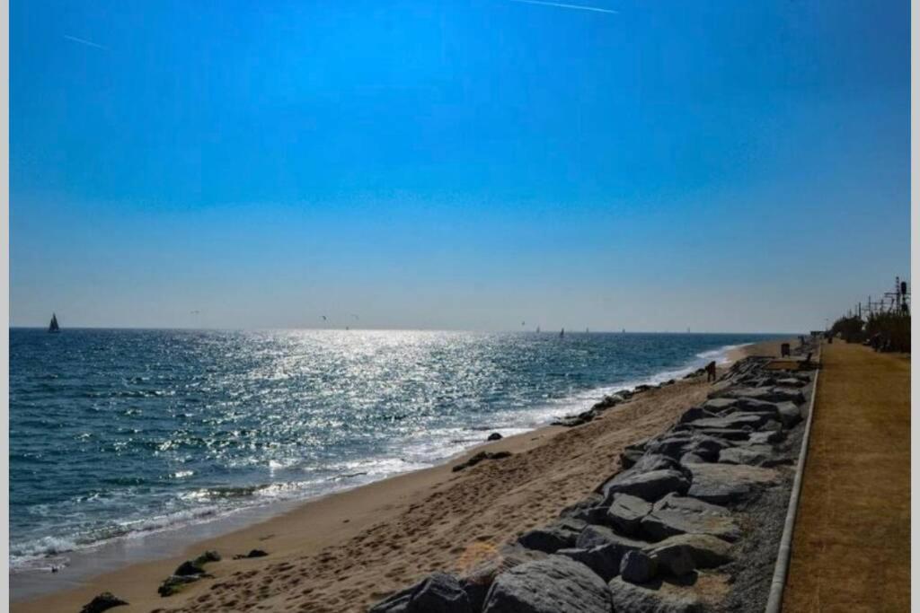 Residencial Costamar Next Bcn, 50M Beach With Swimming Pool Cabrera de Mar Exteriör bild